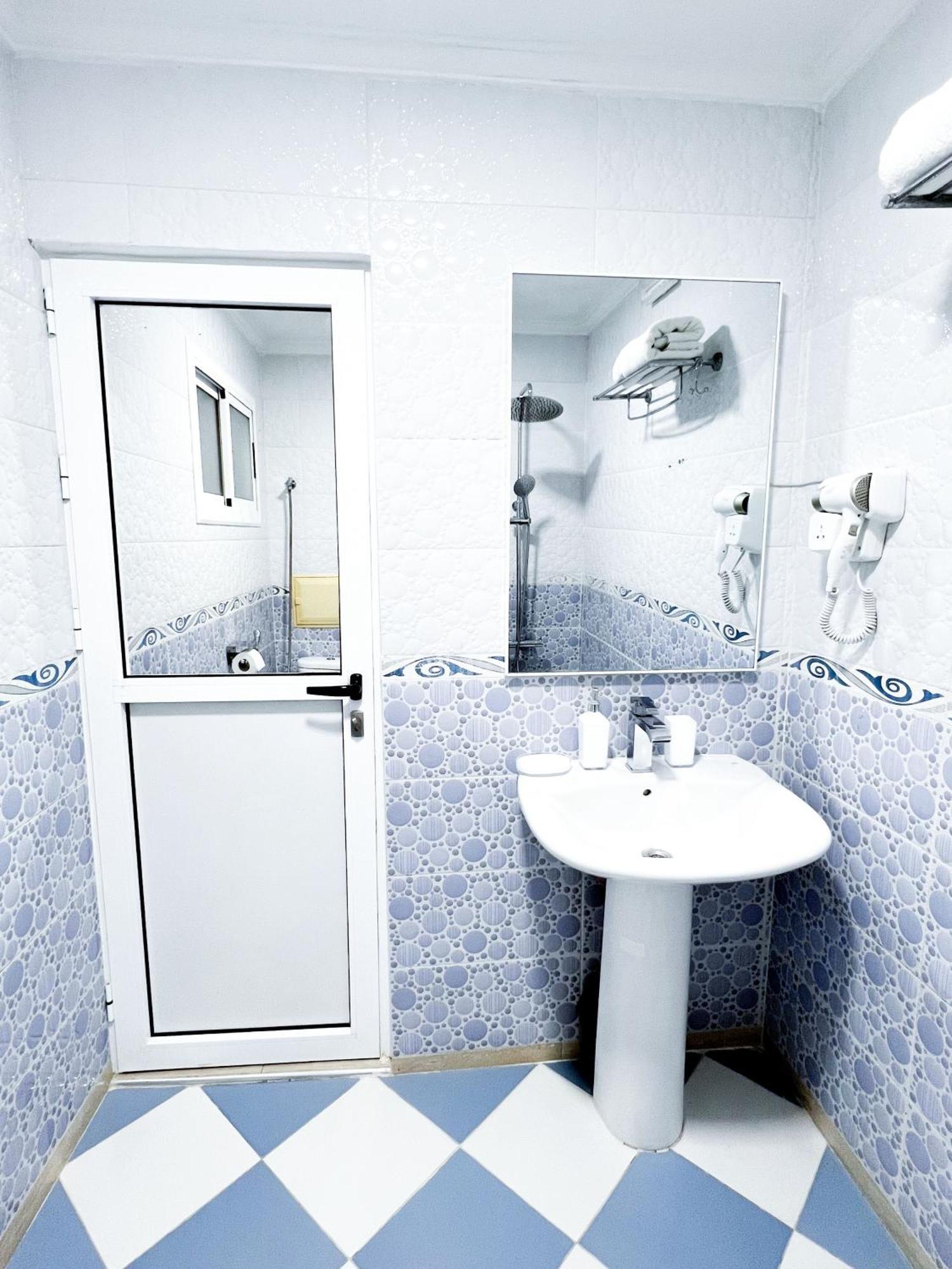 Mira Appartement -Lovely, Tidy & Close To Beaches And City Center Al Hoceïma Kültér fotó